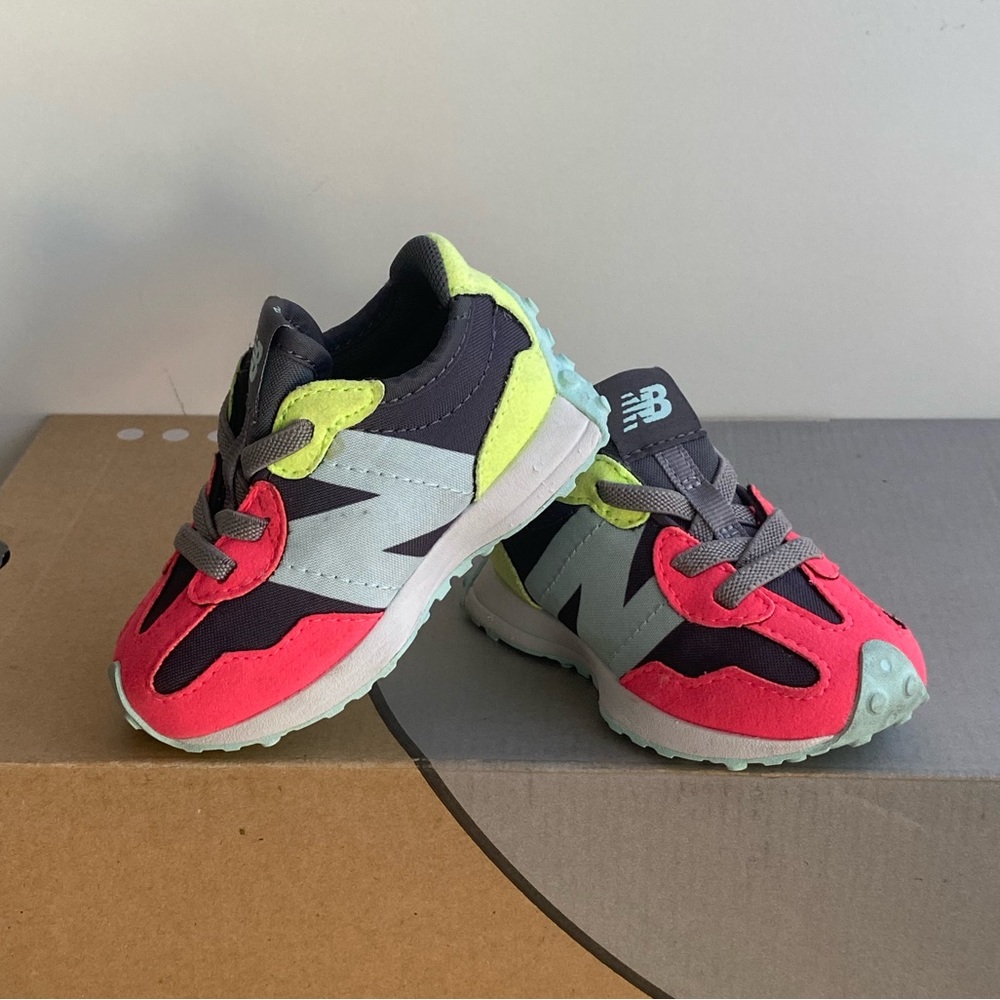 New Balance 327 Toddler Sneakers - SZ 4 C - Picture 16 of 16